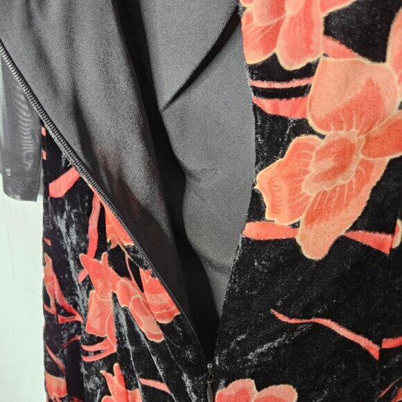 BCBG Mini Dress Velvet like material size 2 - Picture 6 of 14